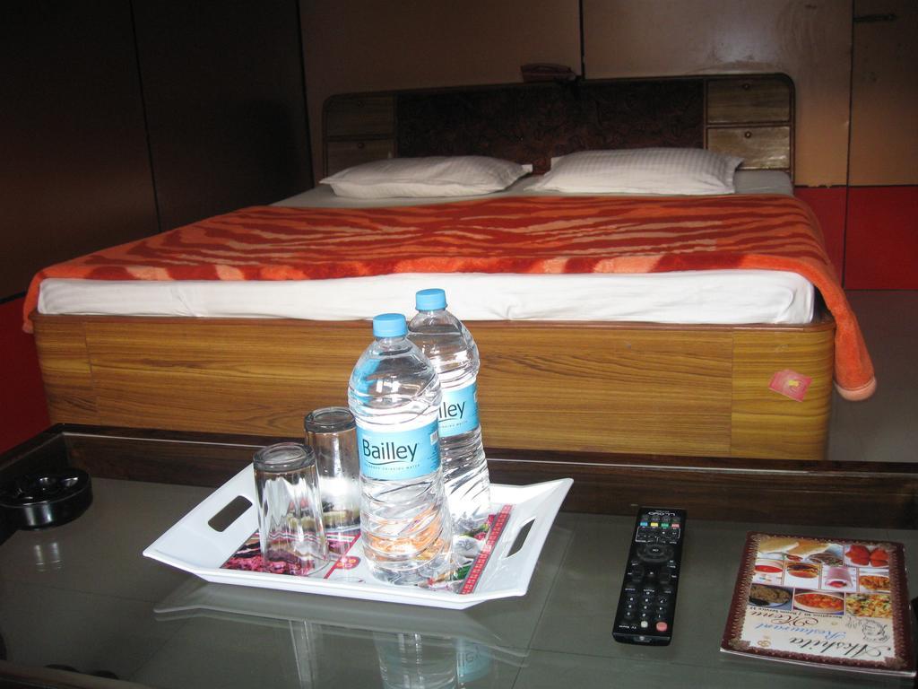 Hotel Shiv Ganga Rishīkesh Zimmer foto